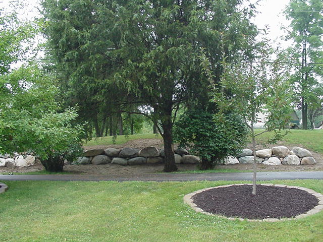Indiana Granite Boulder Wall